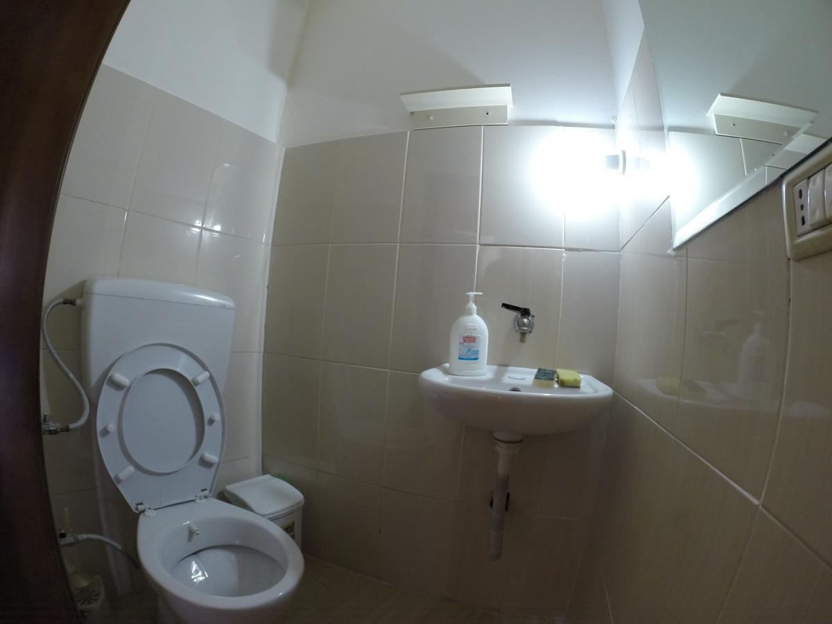 The Rooftop Hostel Шкодер Екстер'єр фото